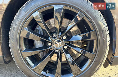 Ліфтбек Tesla Model S 2013 в 