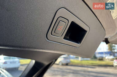 Ліфтбек Tesla Model S 2013 в 