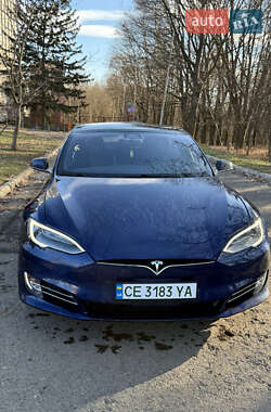 Лифтбек Tesla Model S 2017 в Черновцах