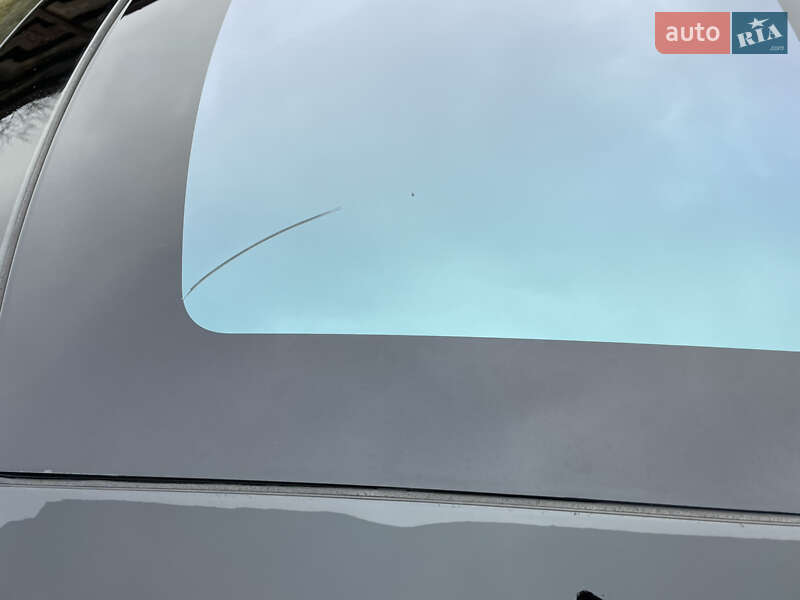 Ліфтбек Tesla Model S 2016 в Києві