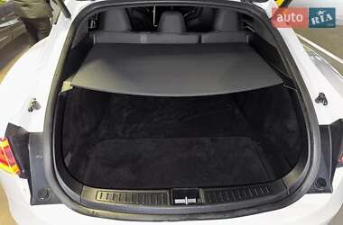 Лифтбек Tesla Model S 2016 в 