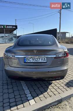 Ліфтбек Tesla Model S 2015 в 