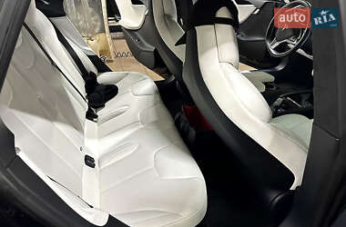 Лифтбек Tesla Model S 2017 в 