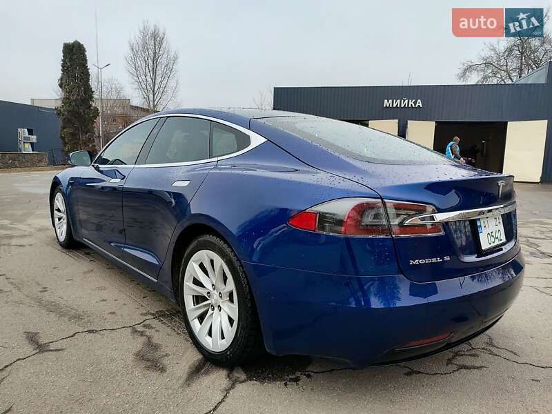 Ліфтбек Tesla Model S 2017 в Сквирі