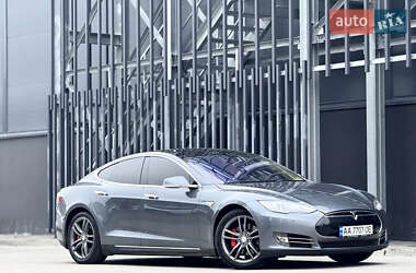 Ліфтбек Tesla Model S 2014 в Києві