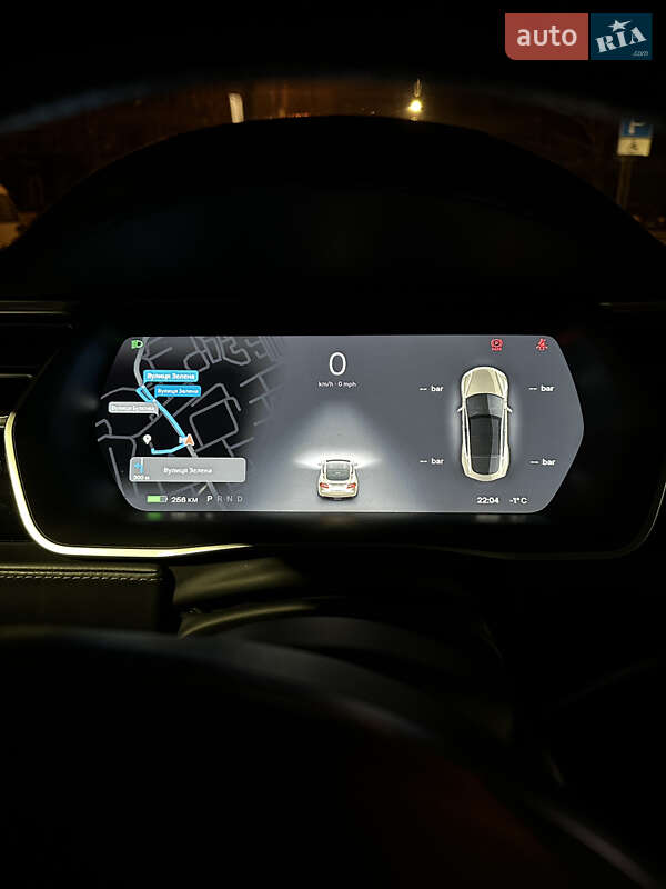 Лифтбек Tesla Model S 2016 в Киеве