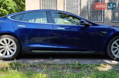 Лифтбек Tesla Model S 2016 в 