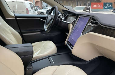 Лифтбек Tesla Model S 2013 в Днепре