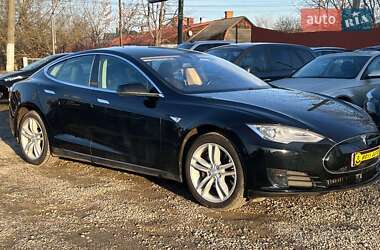 Ліфтбек Tesla Model S 2016 в Коломиї