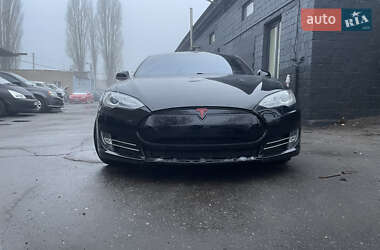 Лифтбек Tesla Model S 2013 в 