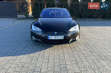 Ліфтбек Tesla Model S 2014 в Стрию