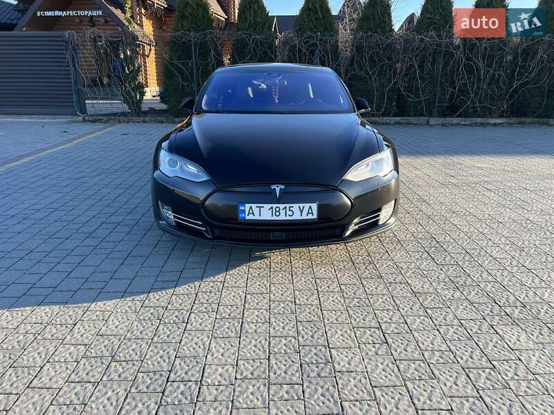 Tesla Model S 2014