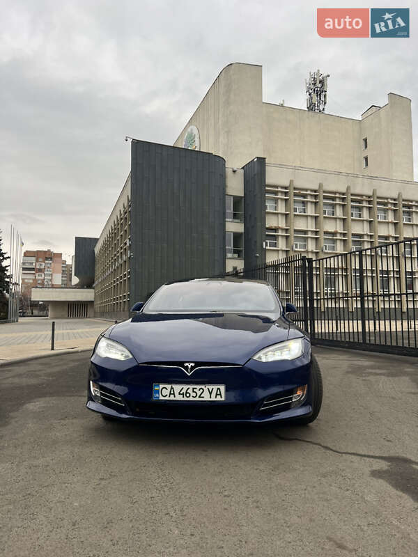 Лифтбек Tesla Model S 2017 в Черкассах