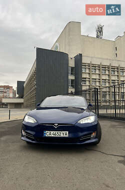Лифтбек Tesla Model S 2017 в 