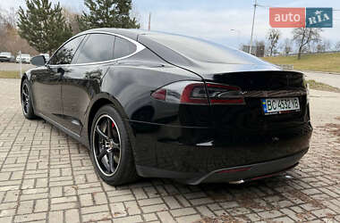 Лифтбек Tesla Model S 2016 в 