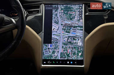 Лифтбек Tesla Model S 2016 в 