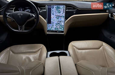 Лифтбек Tesla Model S 2016 в 