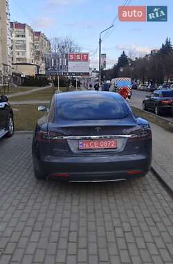 Лифтбек Tesla Model S 2015 в Новояворовске