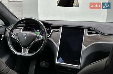 Лифтбек Tesla Model S 2016 в Киеве