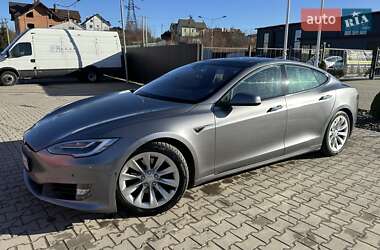 Лифтбек Tesla Model S 2016 в Львове