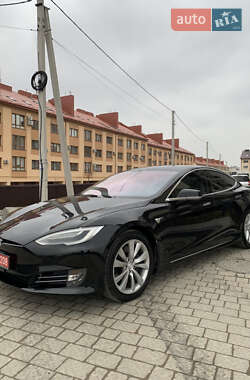 Ліфтбек Tesla Model S 2019 в Львові