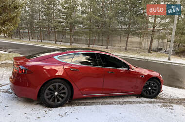 Лифтбек Tesla Model S 2018 в 