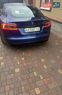 Лифтбек Tesla Model S 2022 в 
