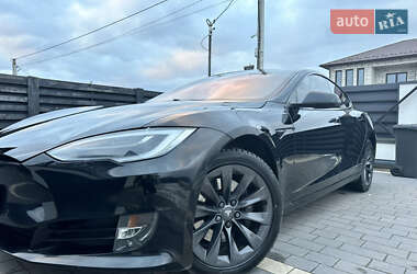 Лифтбек Tesla Model S 2018 в 