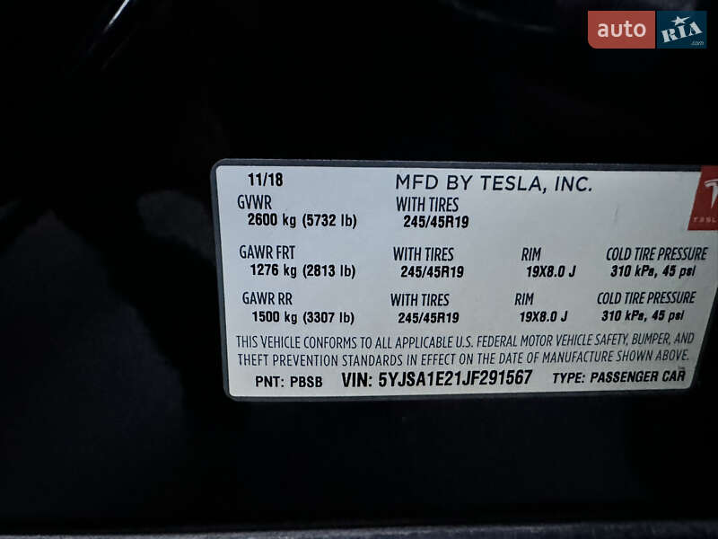 Лифтбек Tesla Model S 2018 в Львове