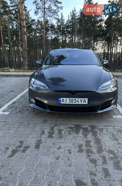 Лифтбек Tesla Model S 2016 в 