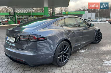 Лифтбек Tesla Model S 2022 в Киеве