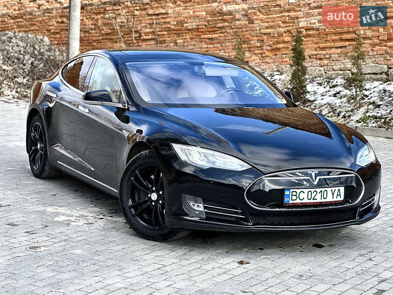 Лифтбек Tesla Model S 2014 в Тернополе фото 2 Лифтбек Tesla Model S 2014 в Тернополе