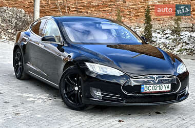 Лифтбек Tesla Model S 2014 в 