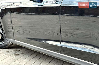Лифтбек Tesla Model S 2014 в 