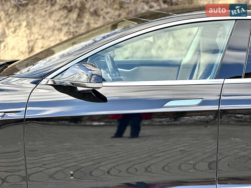Лифтбек Tesla Model S 2014 в Тернополе фото 22 Лифтбек Tesla Model S 2014 в Тернополе