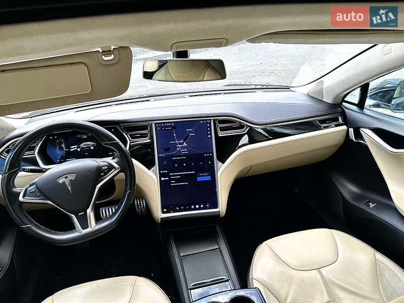 Лифтбек Tesla Model S 2014 в Тернополе фото 34 Лифтбек Tesla Model S 2014 в Тернополе