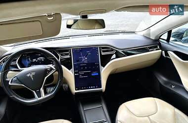 Лифтбек Tesla Model S 2014 в 