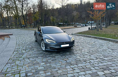 Лифтбек Tesla Model S 2020 в 