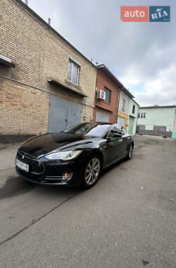 Лифтбек Tesla Model S 2014 в Киеве