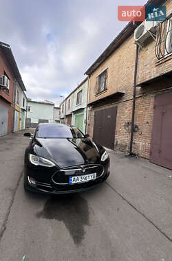 Лифтбек Tesla Model S 2014 в Киеве