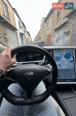 Лифтбек Tesla Model S 2014 в Киеве