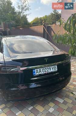 Лифтбек Tesla Model S 2015 в Броварах