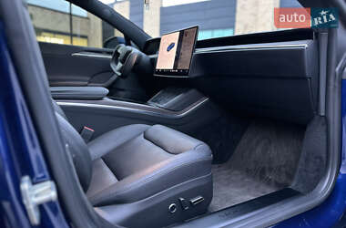 Лифтбек Tesla Model S 2021 в 