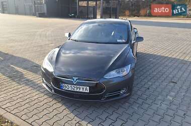 Ліфтбек Tesla Model S 2015 в Зборові