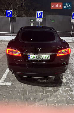 Лифтбек Tesla Model S 2016 в Днепре