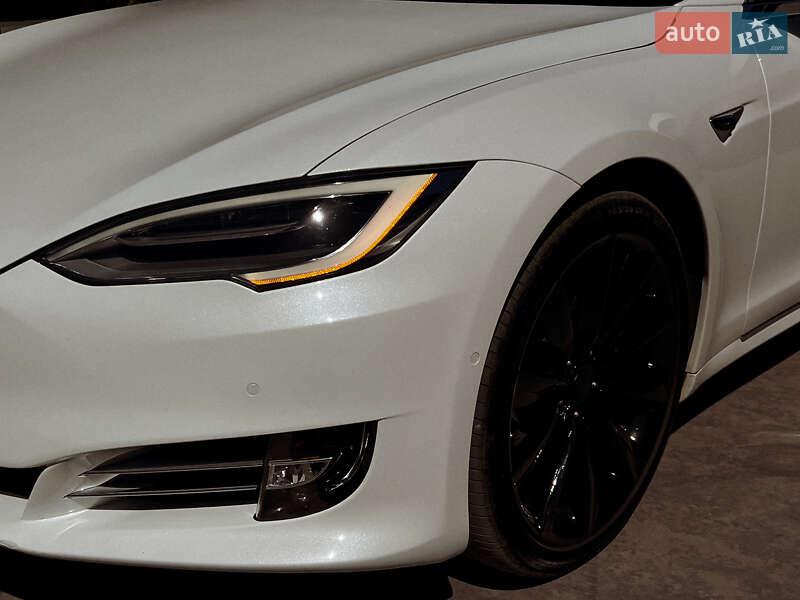Лифтбек Tesla Model S 2020 в Ужгороде фото 5 Лифтбек Tesla Model S 2020 в Ужгороде