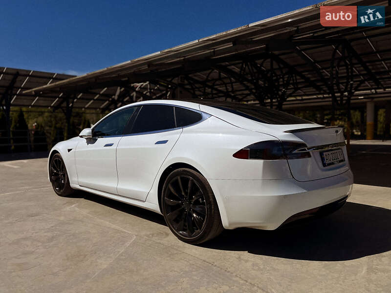 Лифтбек Tesla Model S 2020 в Ужгороде фото 15 Лифтбек Tesla Model S 2020 в Ужгороде