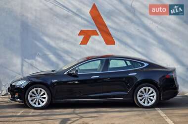 Лифтбек Tesla Model S 2014 в 