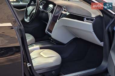 Лифтбек Tesla Model S 2014 в 