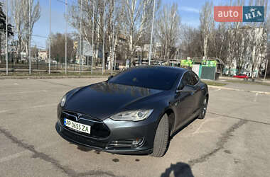 Лифтбек Tesla Model S 2014 в Запорожье